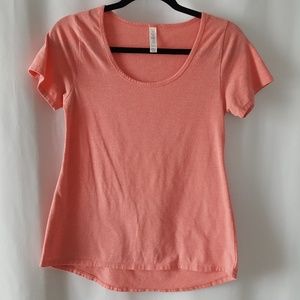 LulaRoe pink short sleeve tee A30